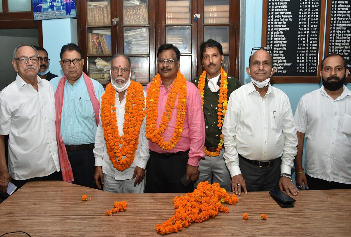 UP Bar Council elections: Janaki Sharan Pandey and Rohitashwar Agarwal got equal votes on the post of president