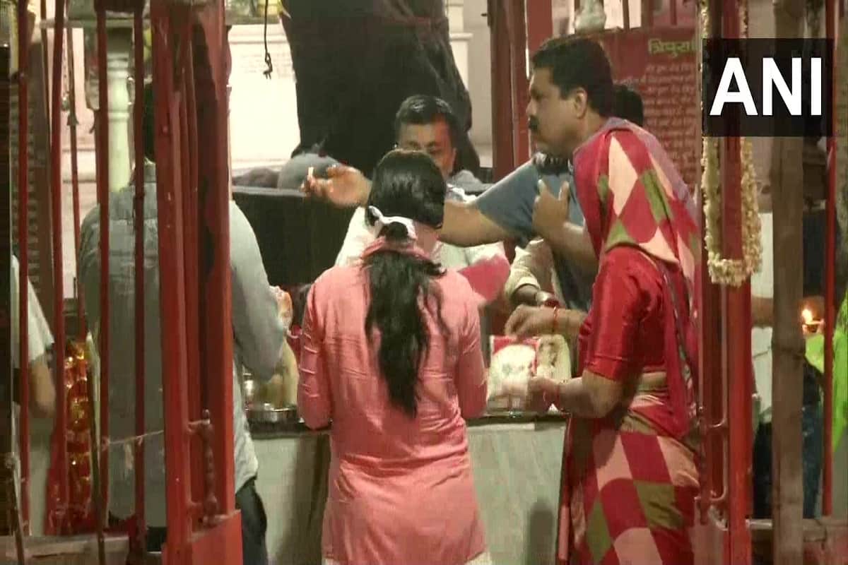 Sawan Somwar 2020: First Monday of Sawan Month, Crowds gathered in temples in Delhi Ujjain Varanasi across the country