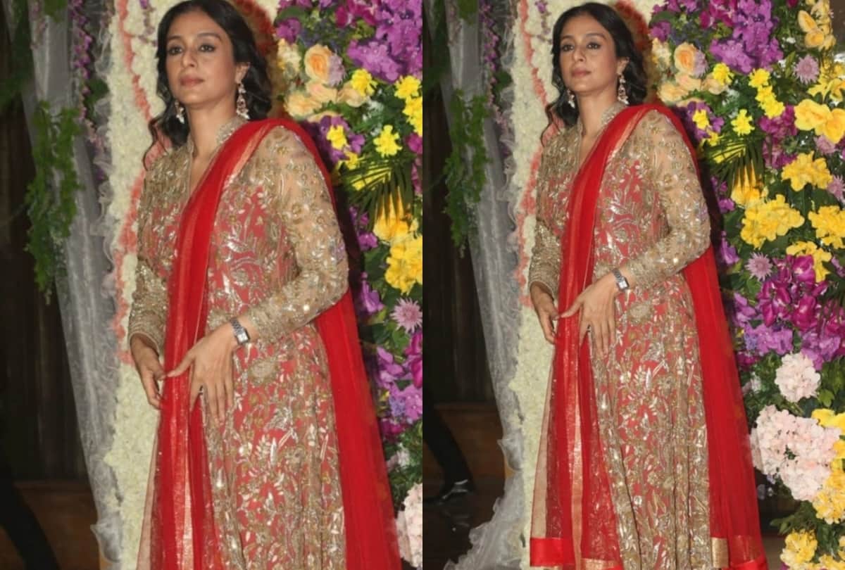 unseen pic of bollywood actress tabu striking fashion look