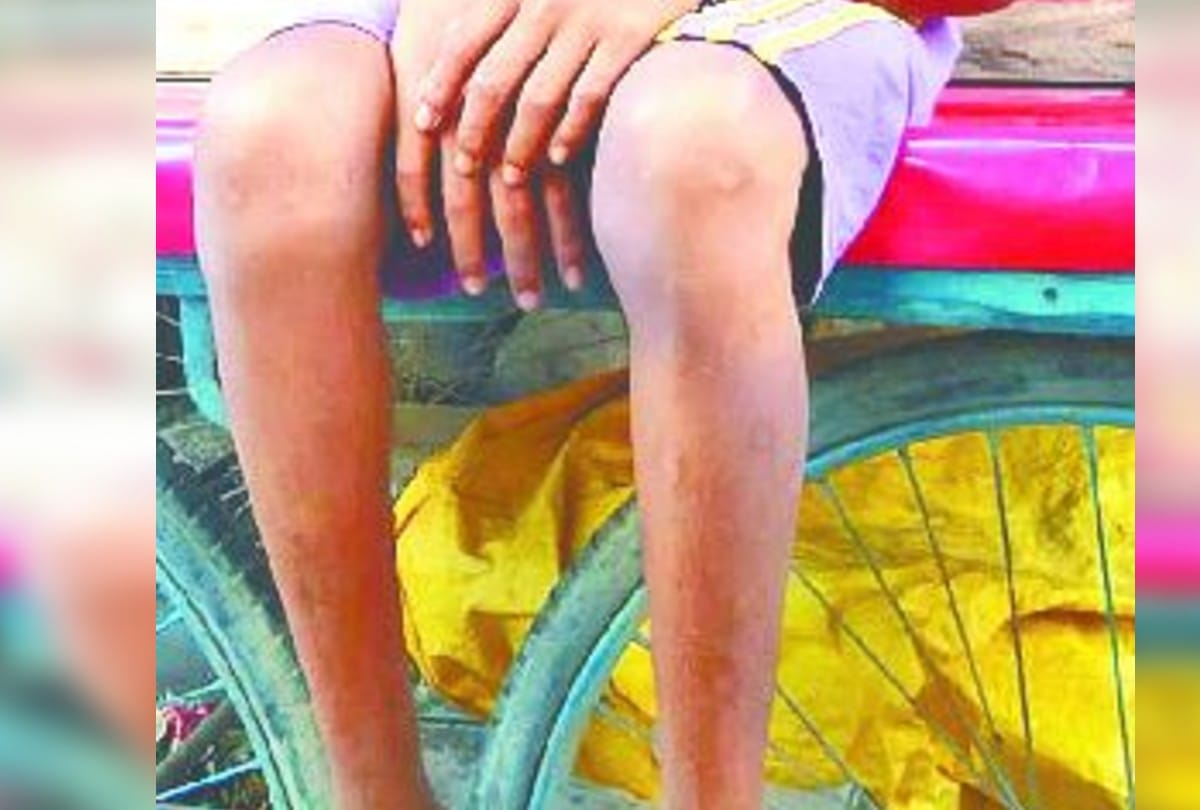 two arrested for torture to 12 year old child on suspicion of theft in mainpuri