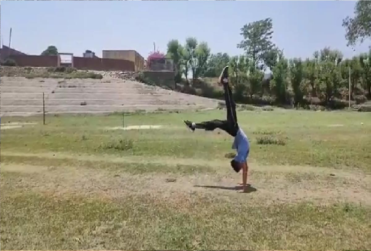 Vidyut Jammwal Commando of Bollywood became fan of these boys of akhnoor jammu