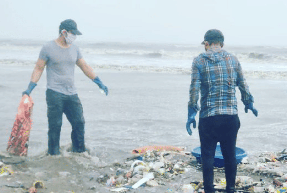 Randeep Hooda steps out to clean Versova Beach amid Covid-19 pandemic