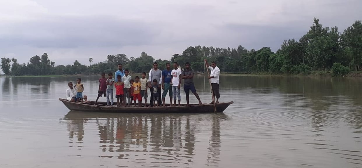Bad conditions in Ganjar, 40 villages surrounded by water