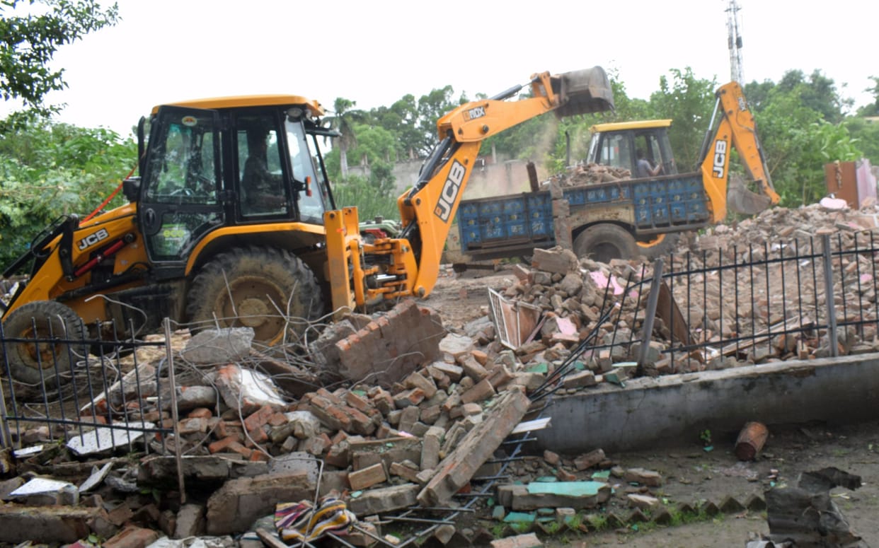 illegaly constructed 11 housed collapse by palika