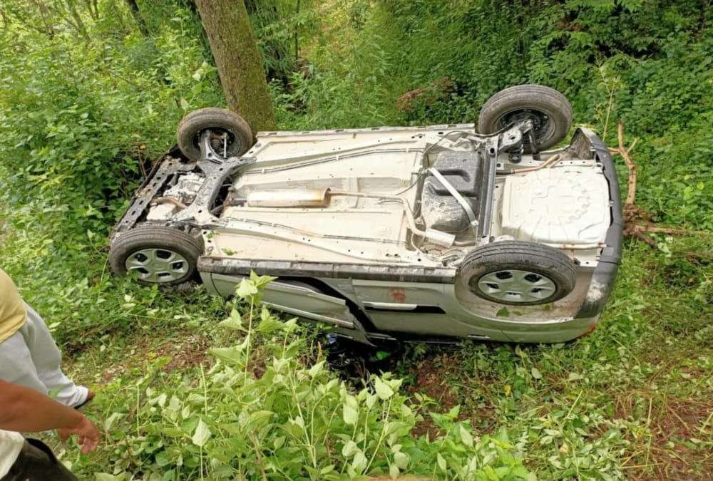 Husband Wife New Car Fell into ditch in tehri during going to market, Two people killed,