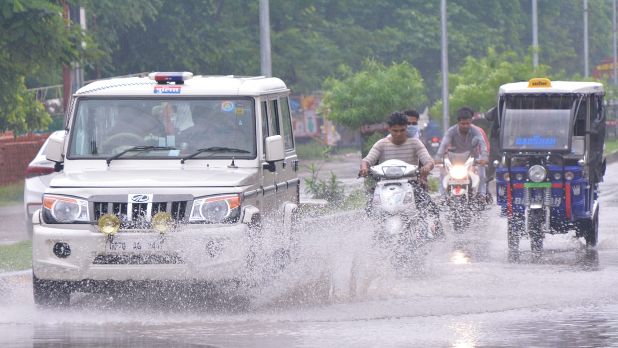heavy rain in gonda