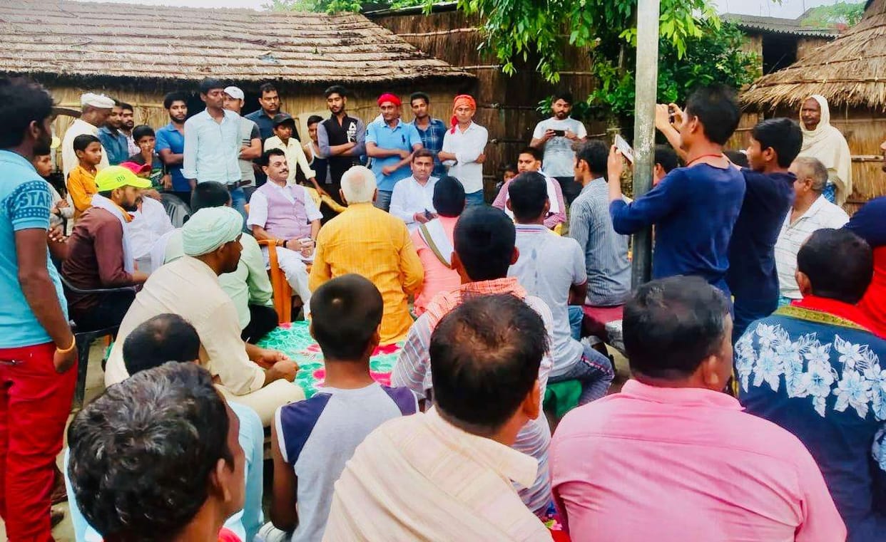 SP leader listened to the problems of villagers