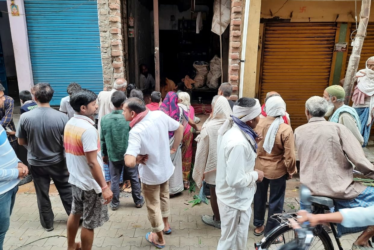 Youth dies due to current while applying Tullu pump