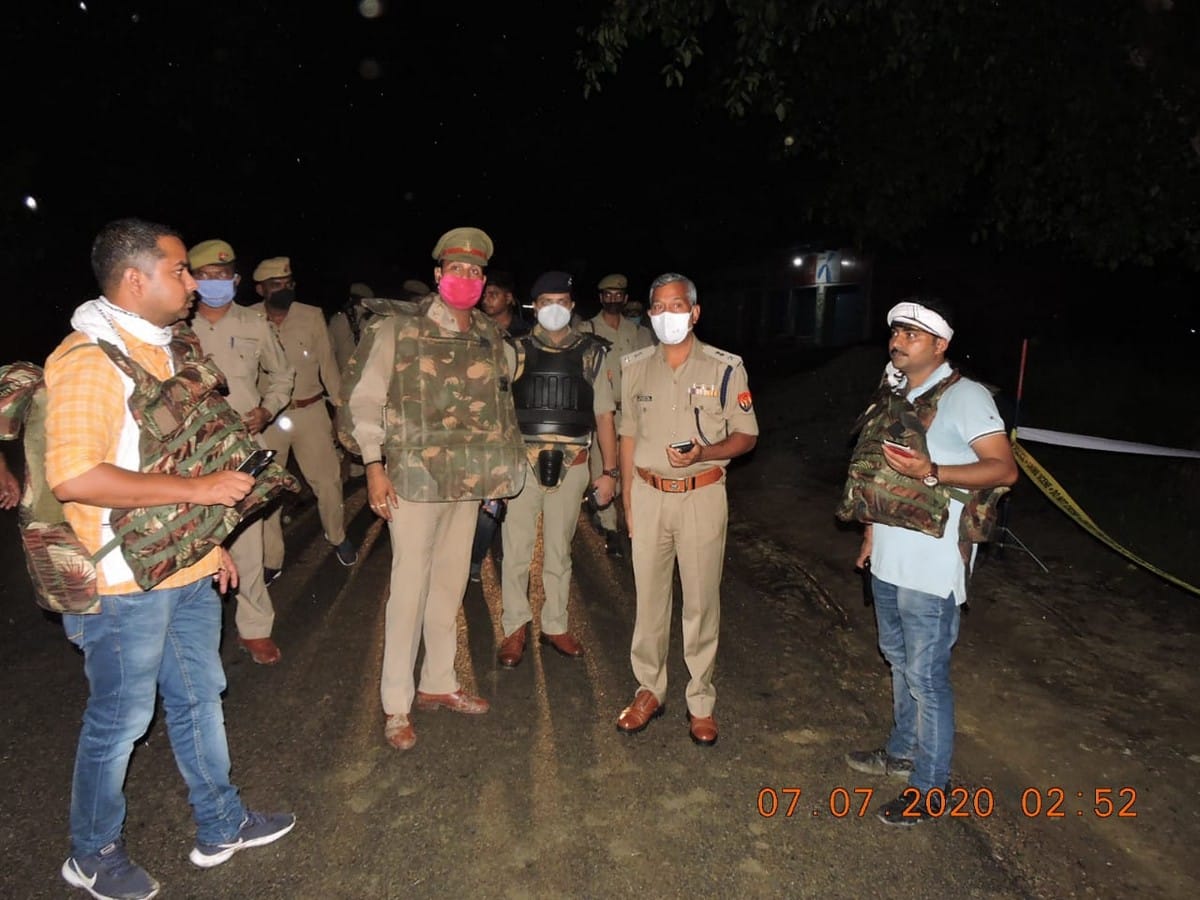Image of awardee criminal killing in police encounter in bhadohi escape from jail