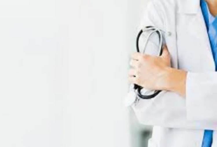 attempt of molestation in Lohiya hospital with junior resident