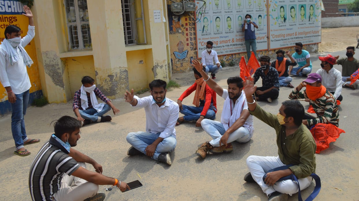 Hathras: ABVP protests outside a school to protest fee hike, protests