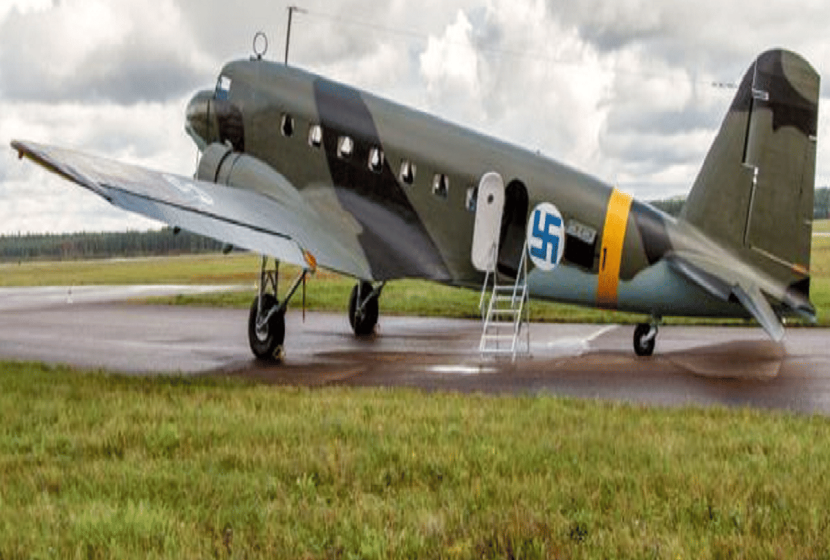 finland air force silently removed swastika from logo