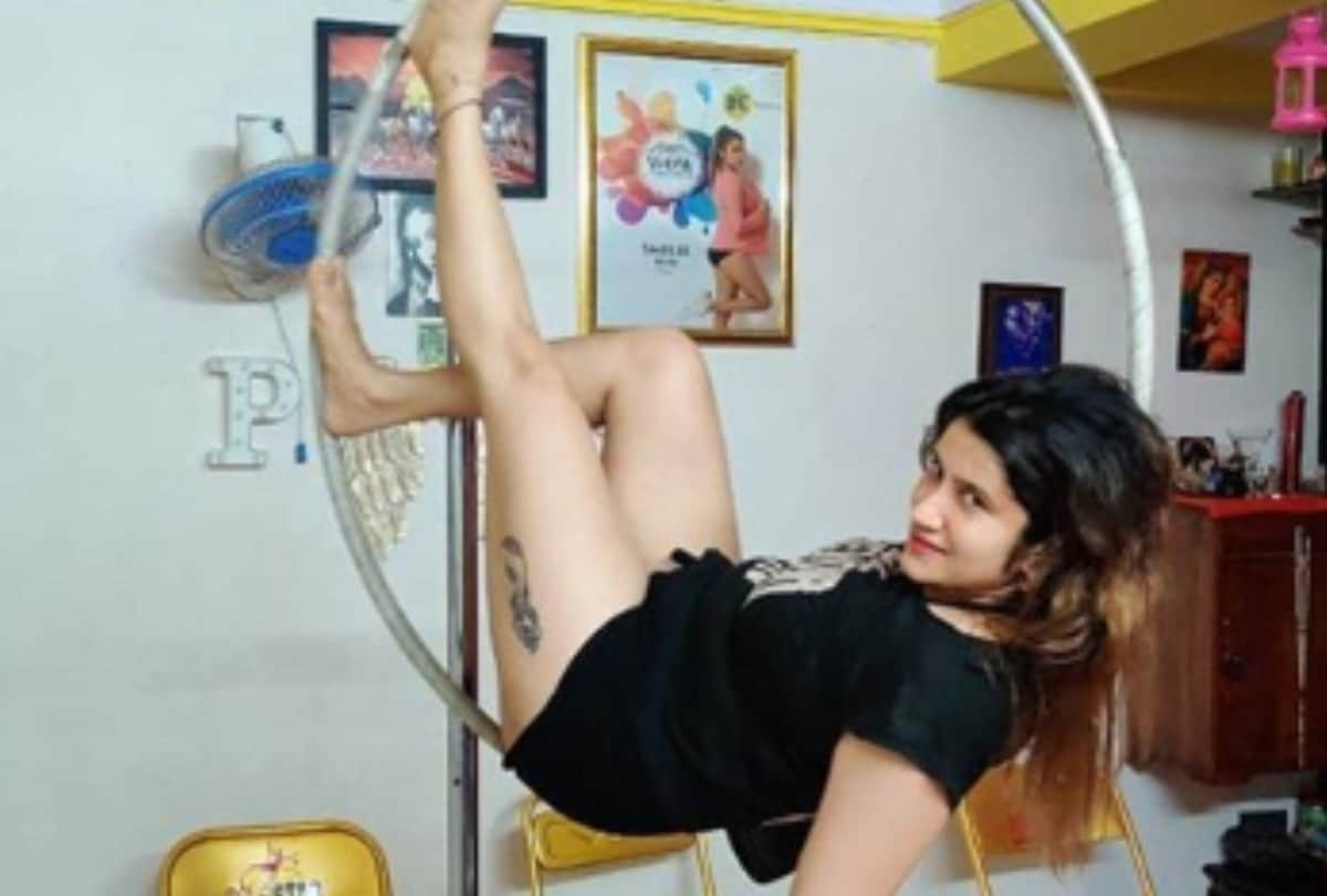 Bollywood Movies Kalyug Actress Smilie Suri now she became pole dancer