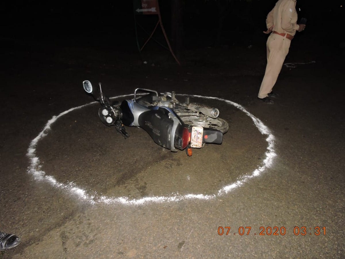 Image of awardee criminal killing in police encounter in bhadohi escape from jail