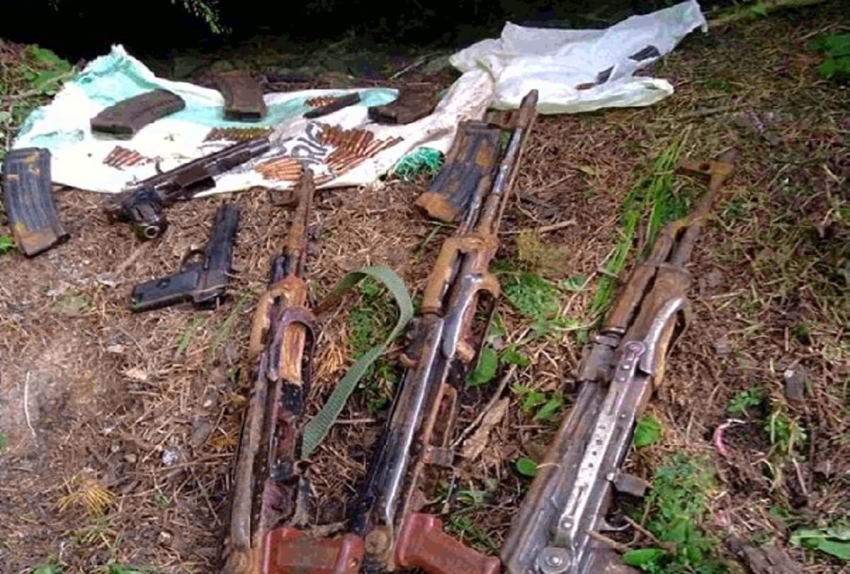 jammu and kashmir Three AK 56 rifles, two pistols, bullets and magazines received from LOC in Baramulla