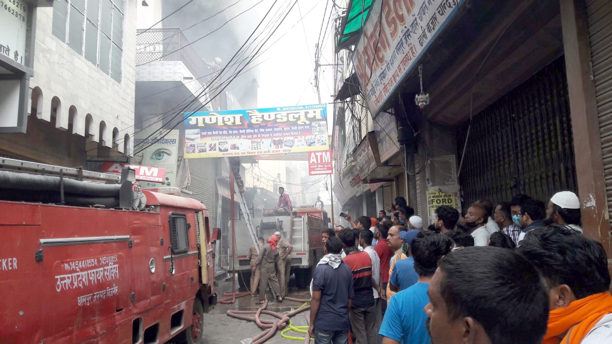 Clothing store caught fire