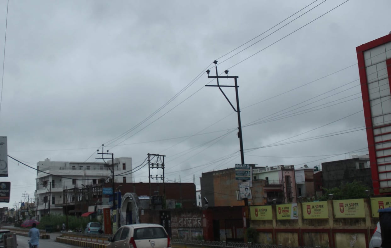 People's power cuts in Dhamora, power for 15 hours