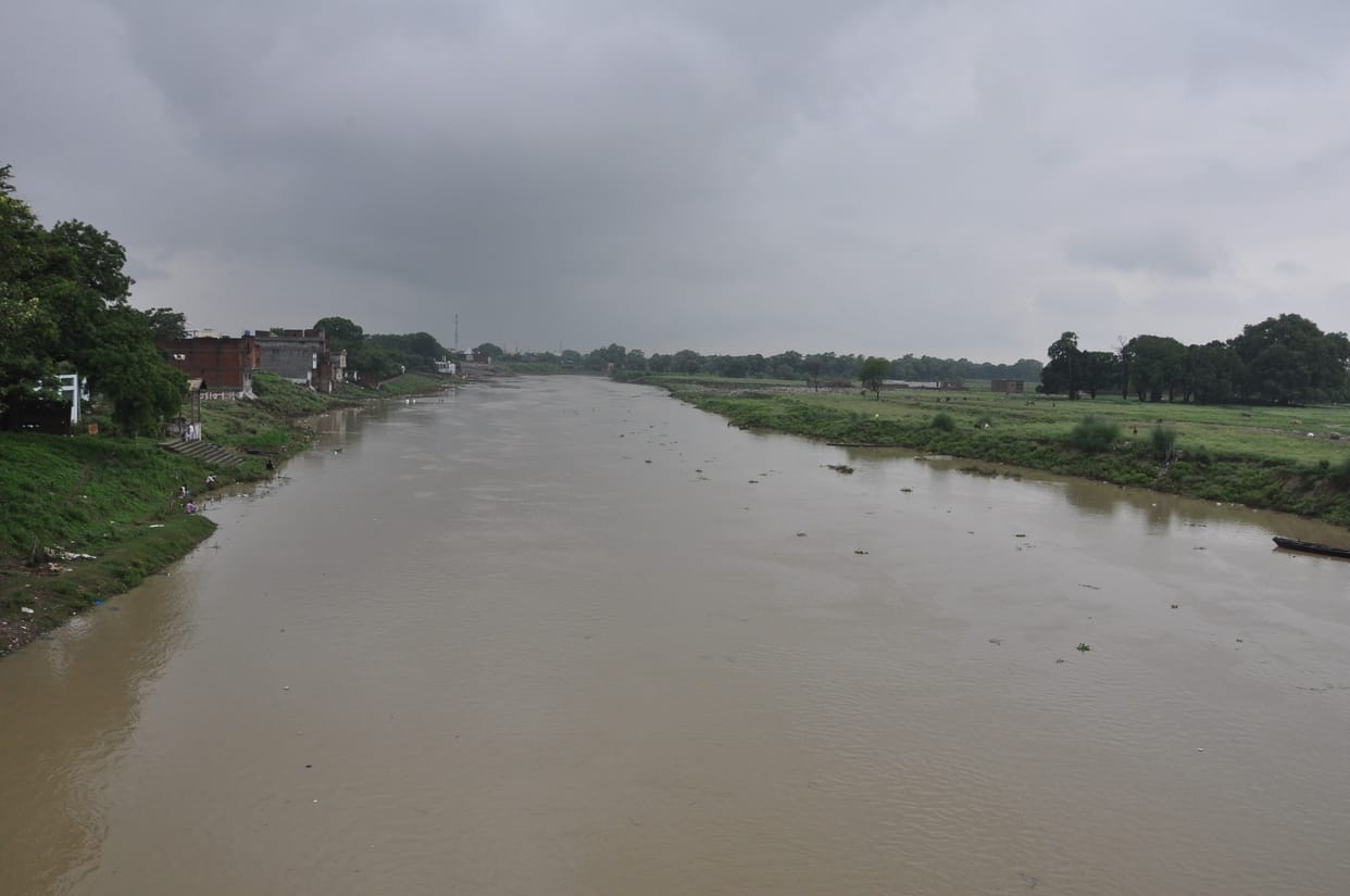 Increased restlessness in coastal areas due to increase in water level of Ghagra river