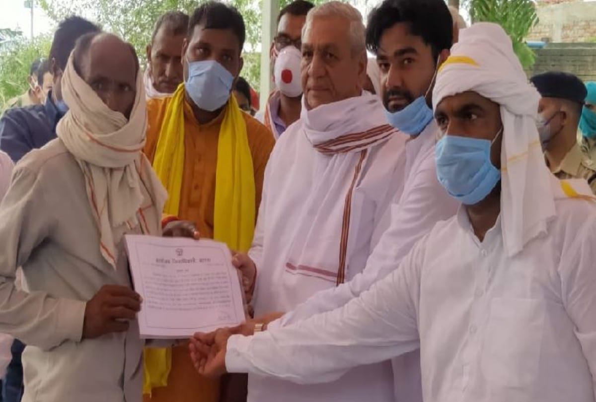 Chaudhary Laxmi Narayan Singh Handed Over One Crore Rupees Said On Vikas Dubey
