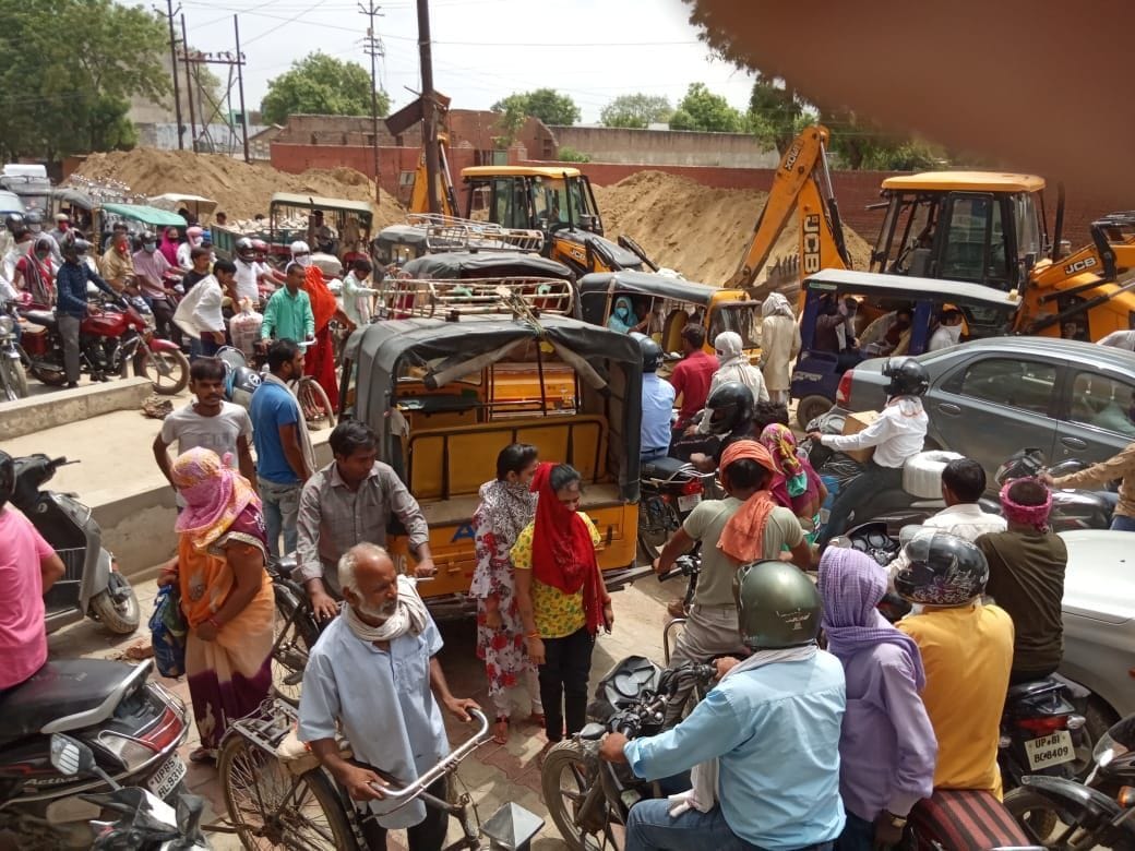 vrindavan road, slow speed, seaver, mathura