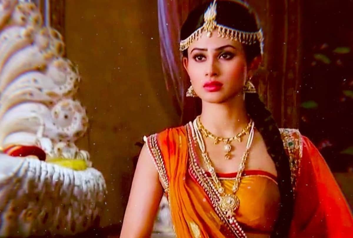 Mouni Roy then and now look will make your eyes pop view pics