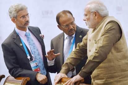 एस जयशंकर-अजित डोभाल-नरेंद्र मोदी (फाइल फोटो)