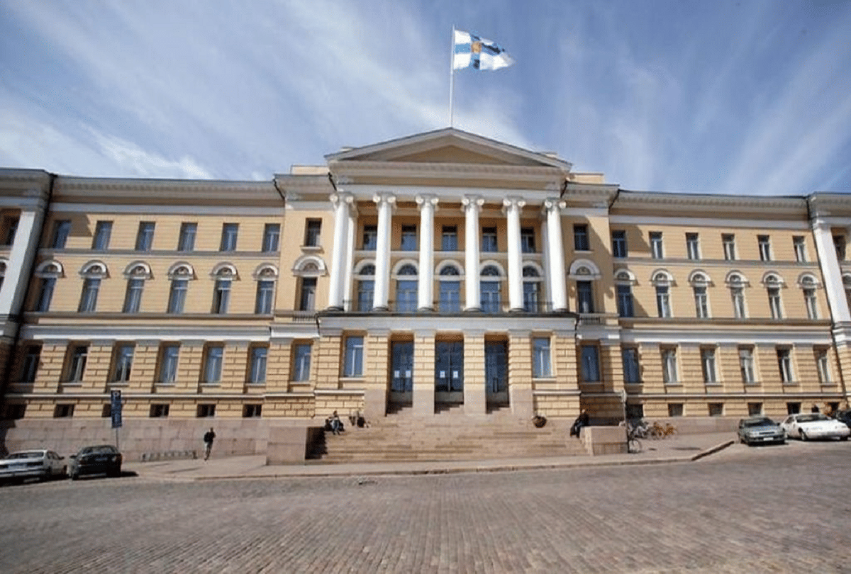 finland air force silently removed swastika from logo