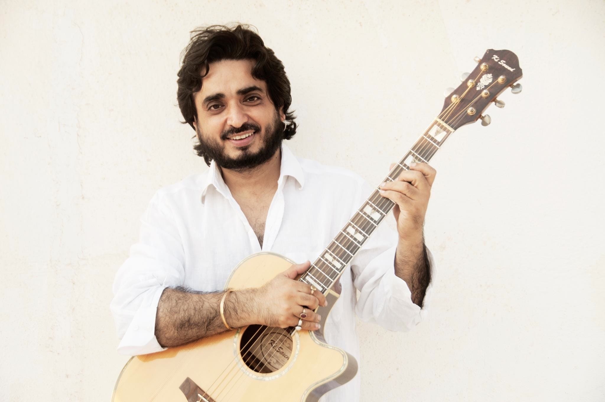 bhupinder singh To Gorakh Sharma famous guitarist Of Bollywood Music Industry