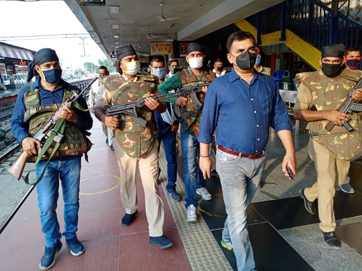 Search expedition in search of Vikas Dubey accused of killing 8 policemen in varanasi