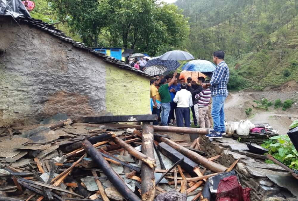 Uttarakhand Weather Update : Mother and two daughters Died due to  buried under debris During House Collapse