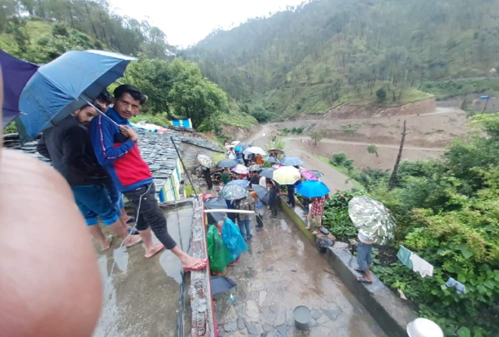 Uttarakhand Weather Update : Mother and two daughters Died due to  buried under debris During House Collapse