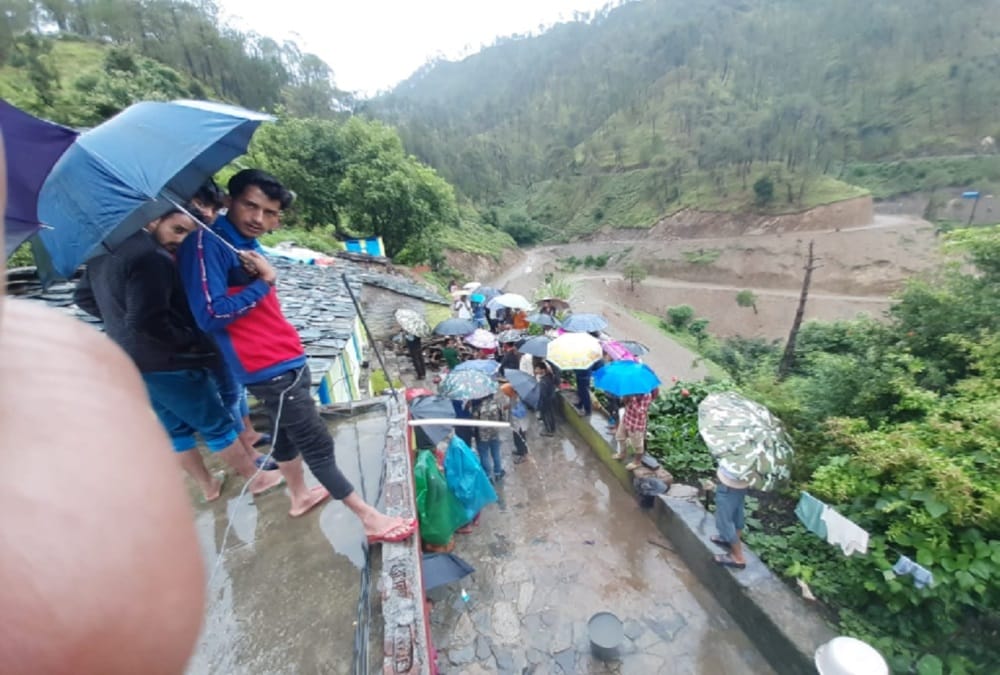 Uttarakhand Weather Update : Mother and two daughters Died due to  buried under debris During House Collapse