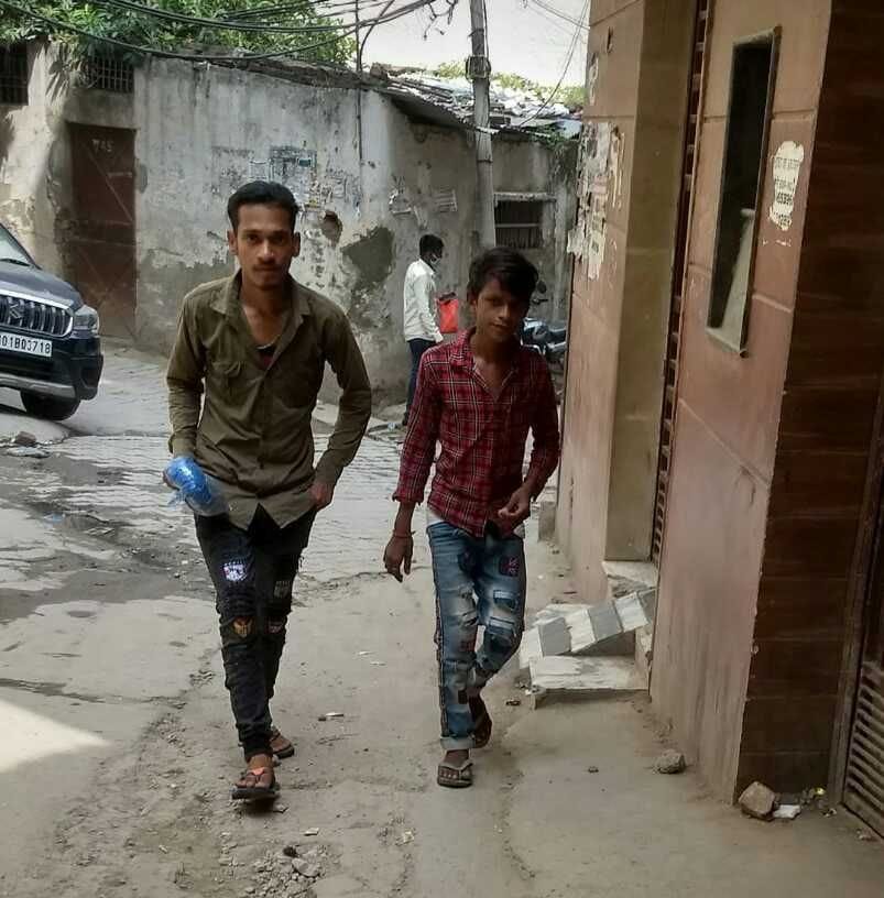 Burail residents roam without masks despite strictness