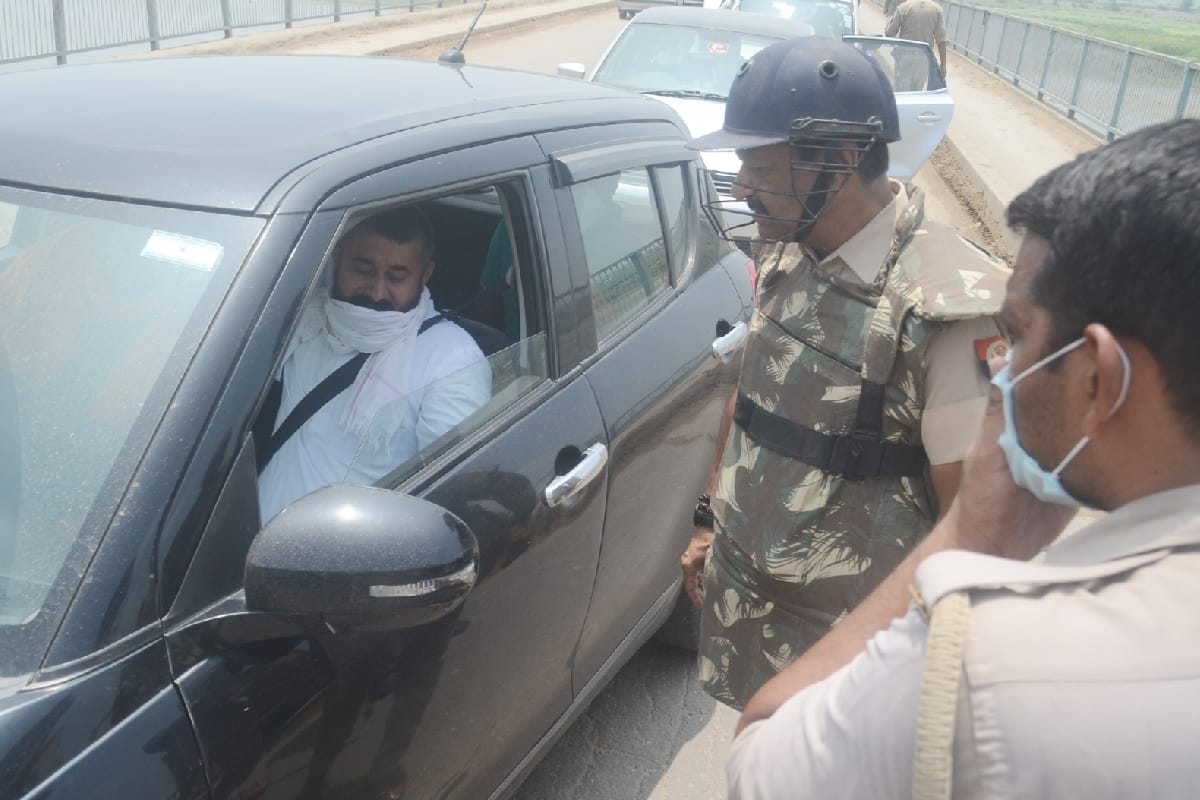 police search Vikas Dubey Five hours on Haryana border