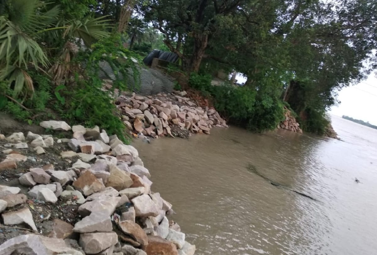 Gorakhpur Flood news: 86 outposts built for flood protection in gorakhpur two NDRF company alerts