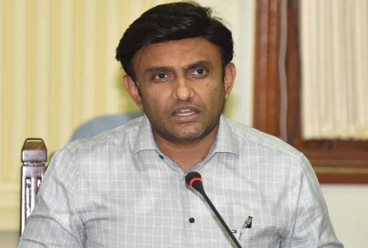 Sudhakar became new health minister of Karnataka