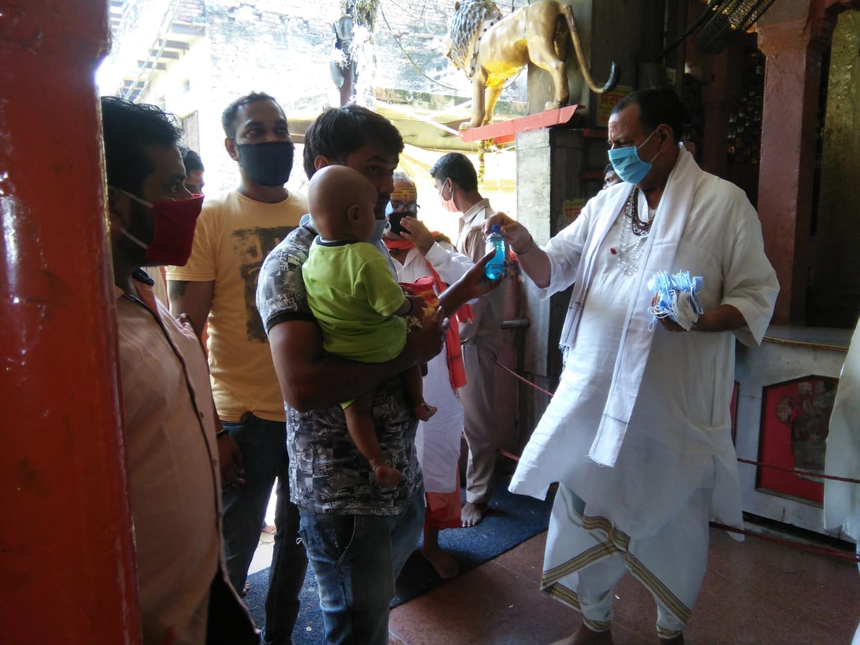 mask and sanitizer distributed by MLA ratnakar mishra in vindhyachal
