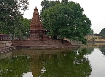 कर्दमेश्वर मंदिर।
