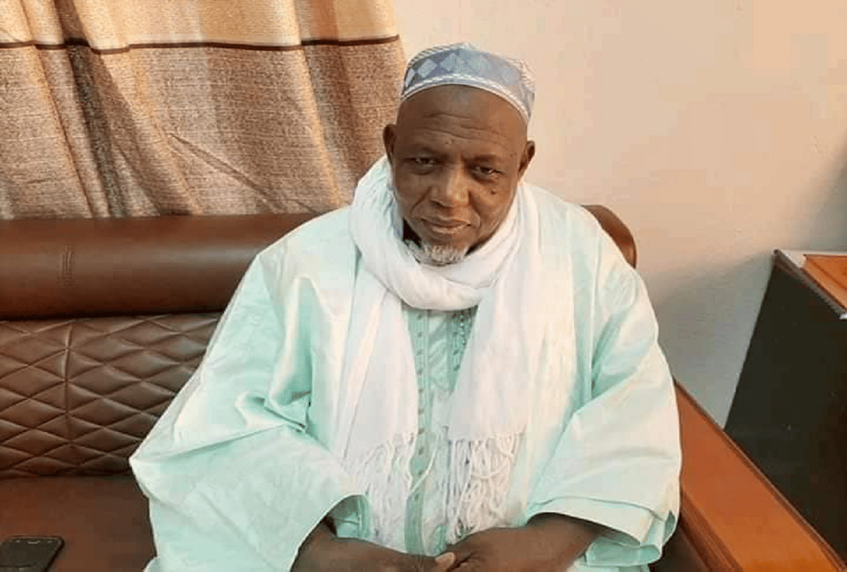 Imam Mahmoud Dicko of Mali shaken the power of his country not afraid with coronavirus