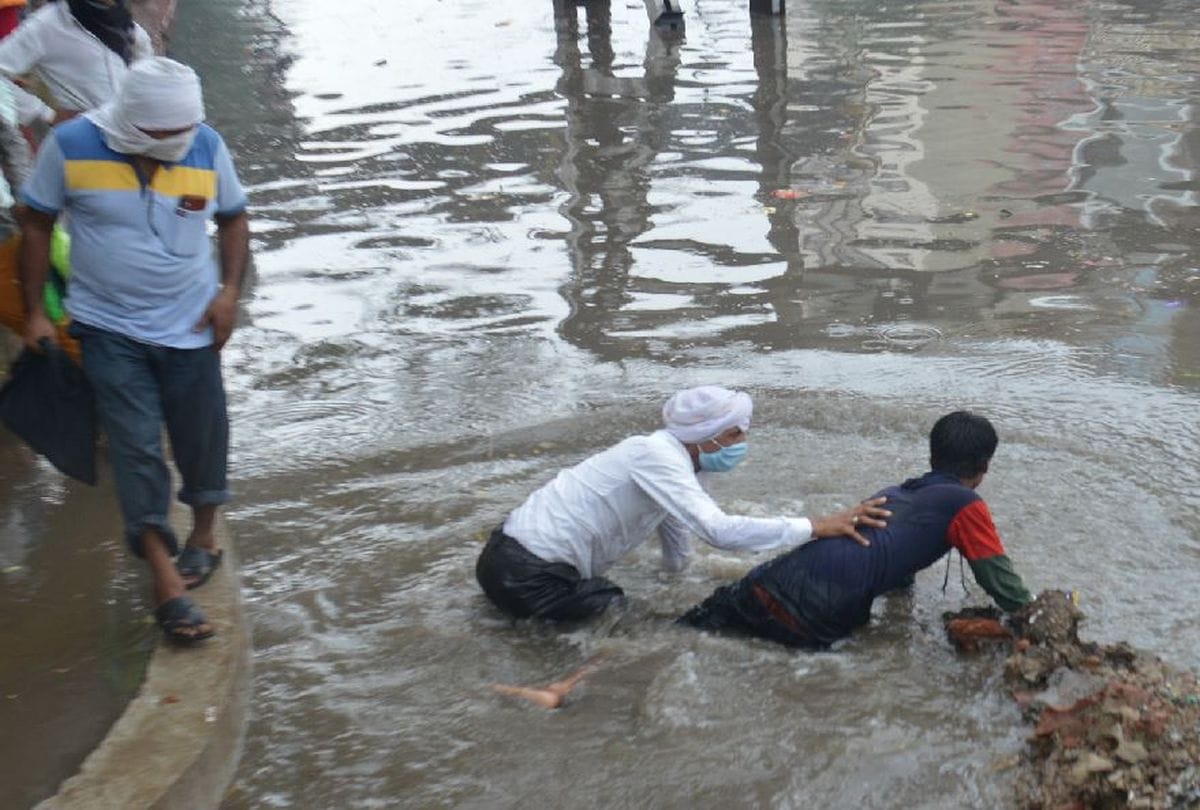 Weather Forecast Update Today in Mathura: Monsoon Heavey Rain Hits Mathura Pictures Know Latest Weather Forecast