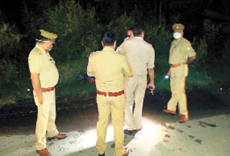 dead body of a lady found in safedabad in barabanki