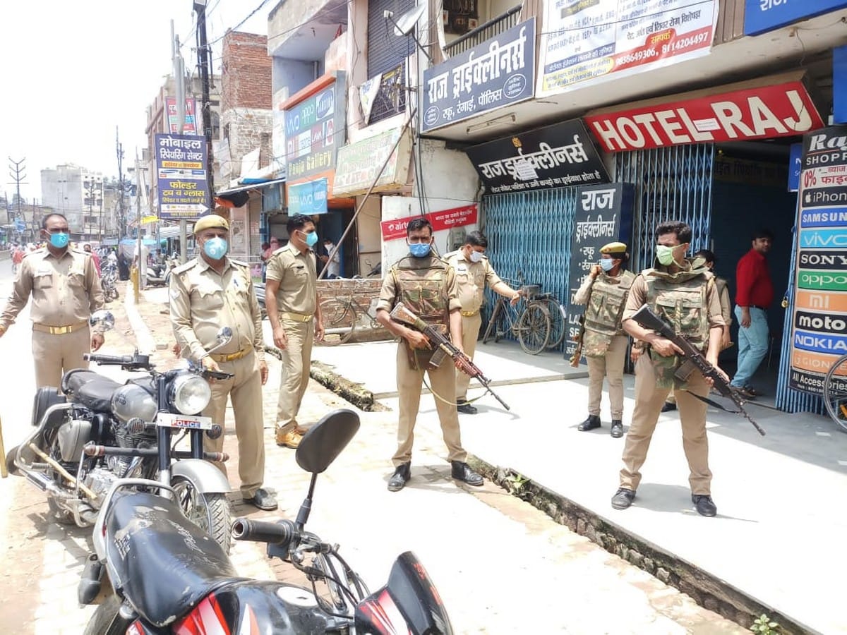 Vikas Dubey News search operation for criminal accused of kanpur encounter Vikas Dubey see photos in chandauli