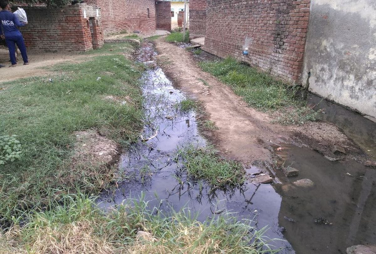 People Paste Poster House Sold In Village Barhan