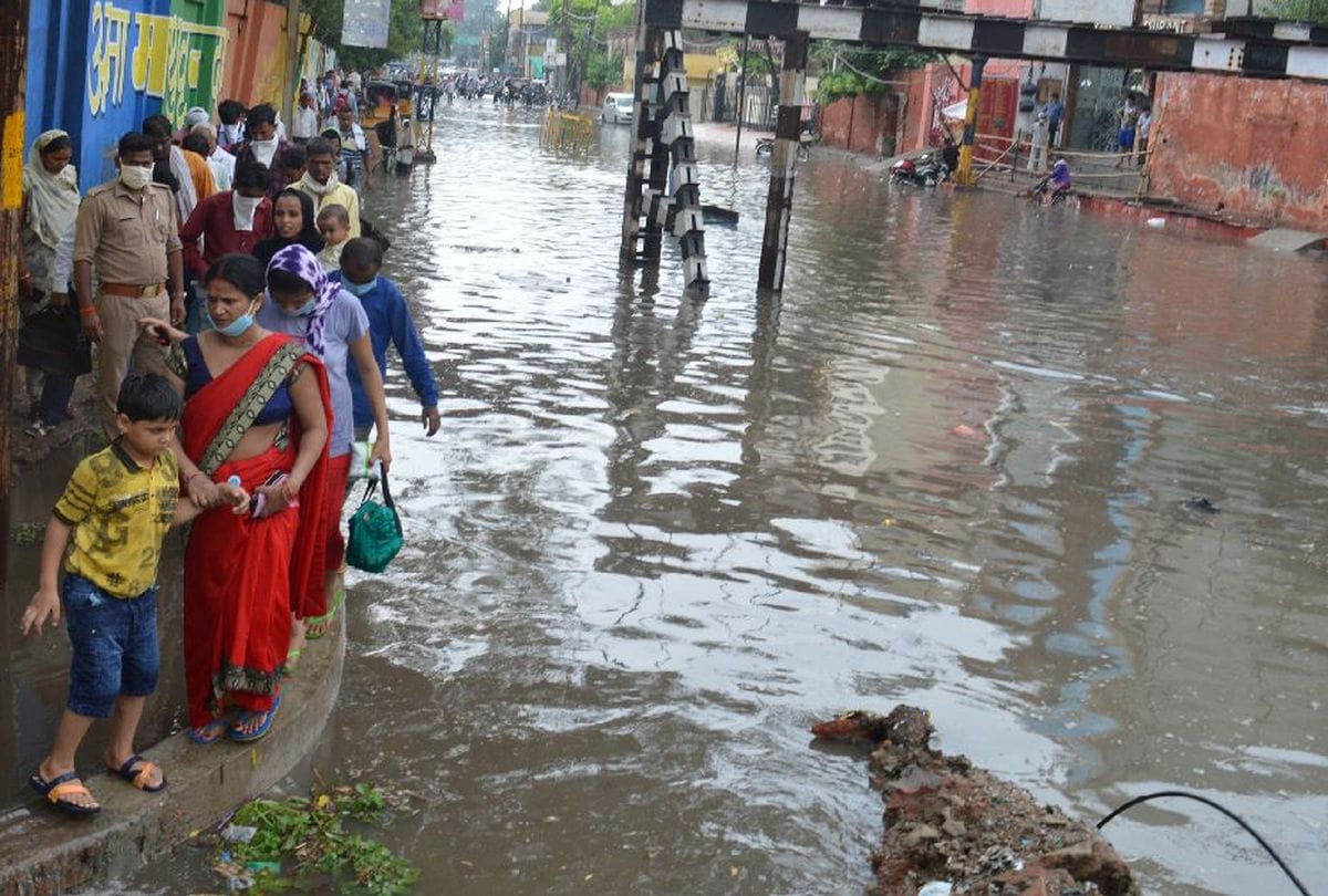 Weather Forecast Update Today in Mathura: Monsoon Heavey Rain Hits Mathura Pictures Know Latest Weather Forecast