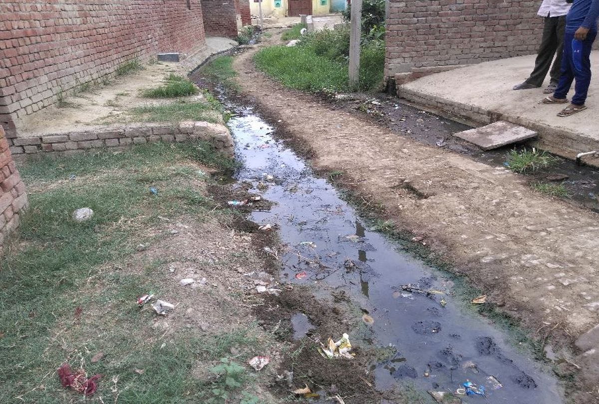 People Paste Poster House Sold In Village Barhan