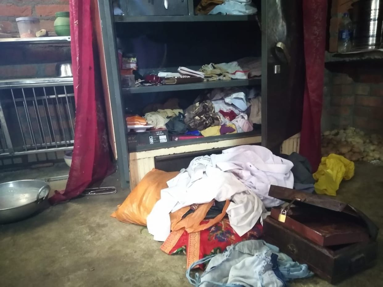 Lakhs stolen from former Zilla Panchayat president's brother's house