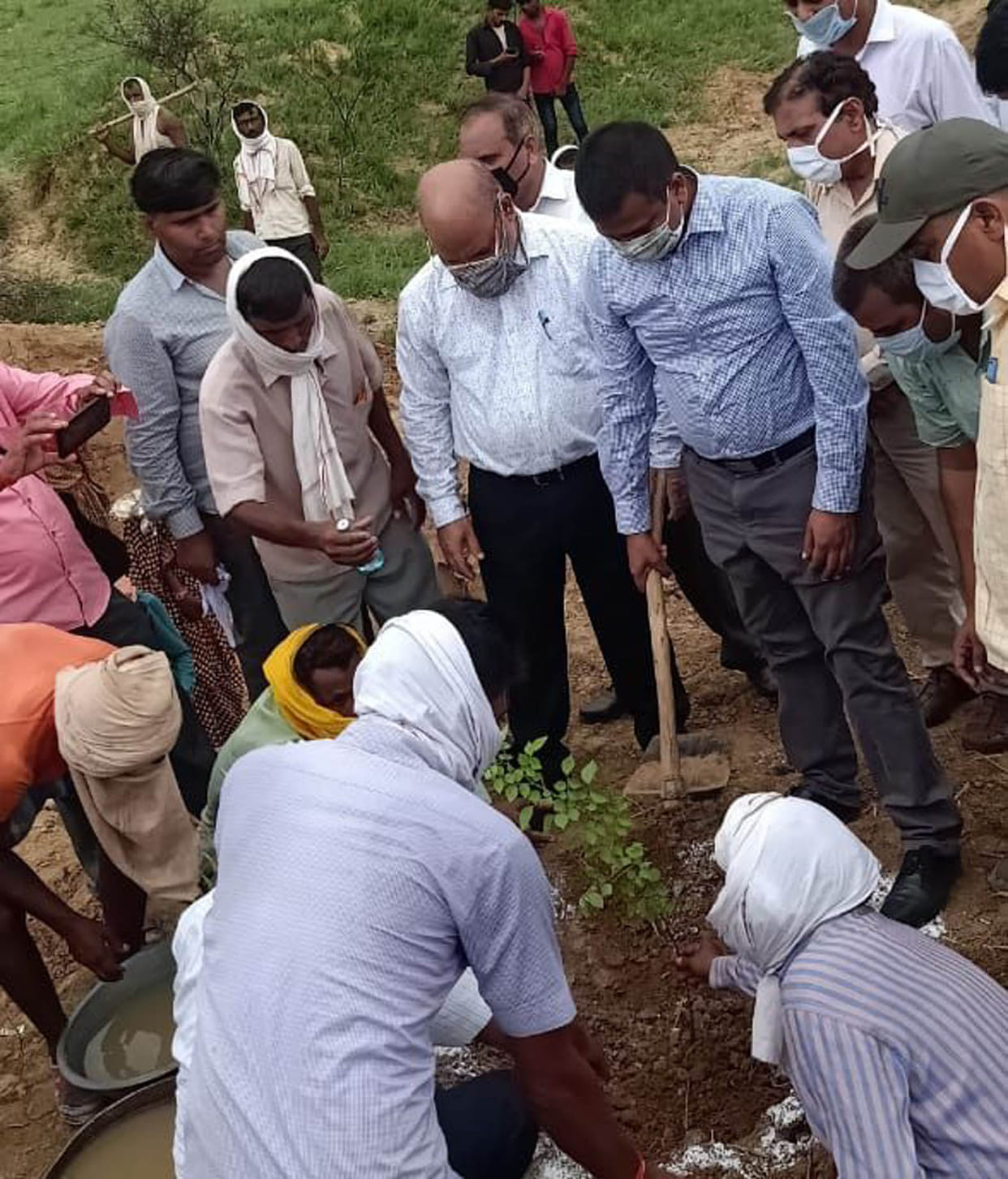Mandalayukta inspects water conservation drain