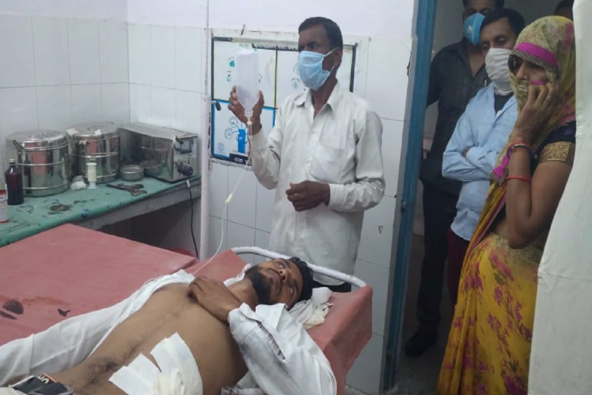 UP Crime News: Miscreants have shot to former pradhan in Baghpat of Uttar Pradesh