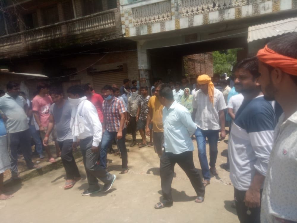 Electricity department's computer operator cradles death