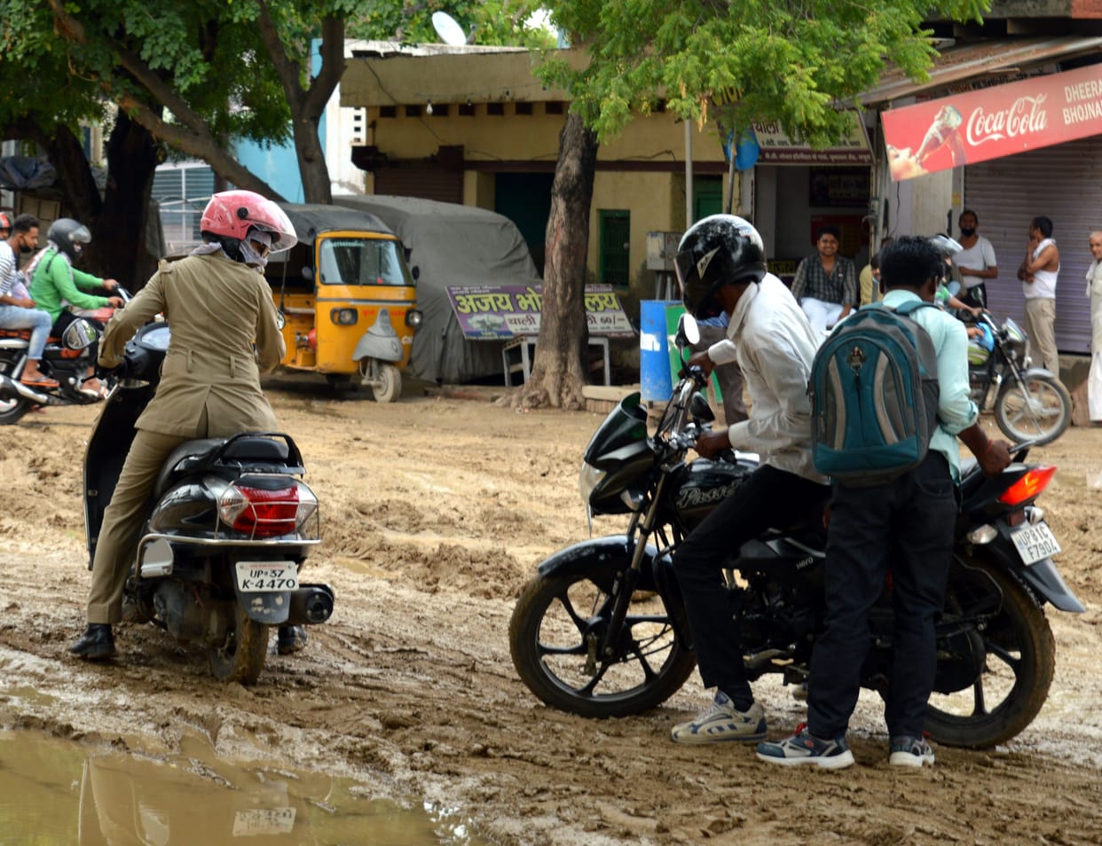 sever line, damagr road, rain, water,